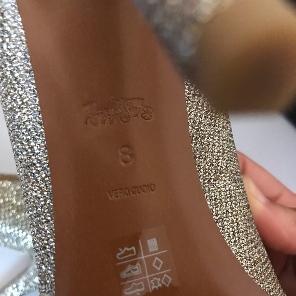Coach Gold Size 8 NWT Addie Heels - Picture 4 of 5